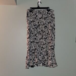 TanJay Black and White Floral Midi Skirt